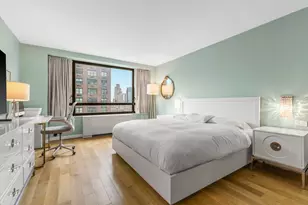 190 E 72nd St, New York City, NY 10021 - Photo 6