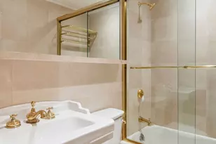 10 E 70th St, New York City, NY 10021 - Photo 6