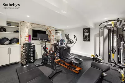 116 E 61st Street, New York City, NY 10065 - Photo 16