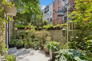 158 W 119th St, New York City, NY 10026 - Photo 4