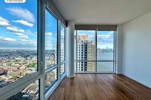21 India St, New York City, NY 11222 - Photo 4
