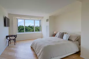106 Central Park S, New York City, NY 10019 - Photo 8