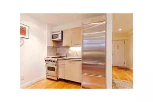 215 E 81st St, New York, NY 10028 - Photo 2