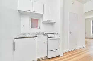 353 W 44th St, New York City, NY 10036 - Photo 8