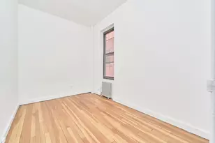 353 W 44th St, New York City, NY 10036 - Photo 4