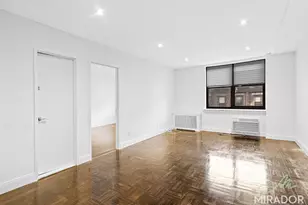 255 W 14th St, New York City, NY 10011 - Photo 2