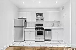 255 W 14th St, New York, NY 10011 - Photo 4
