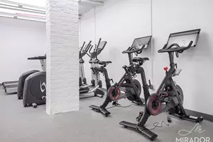 255 W 14th St, New York City, NY 10011 - Photo 12