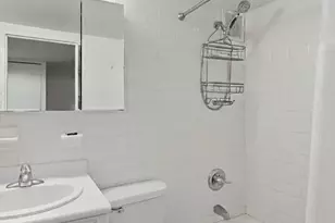 215 E 24th St, New York, NY 10010 - Photo 8