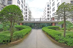 3090 Voorhies Ave, New York City, NY 11235 - Photo 2