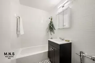 3090 Voorhies Ave, New York City, NY 11235 - Photo 8