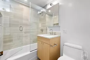 15 W 12th St, New York City, NY 10011 - Photo 18