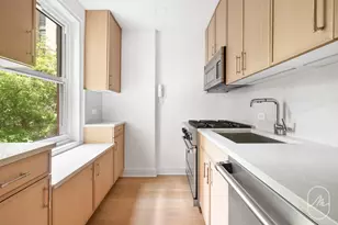 15 W 12th St, New York City, NY 10011 - Photo 10