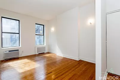 1560 York Avenue #4B, New York, NY 10028 - Photo 1