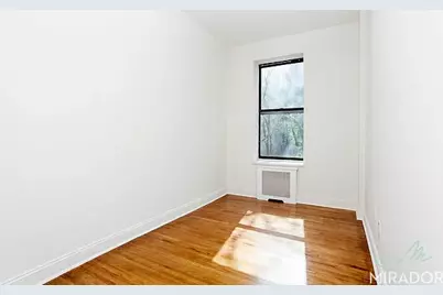 1556 York Avenue #2B, New York City, NY 10028 - Photo 2