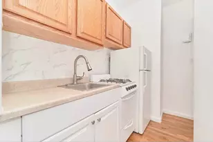 233 E 12th St, New York, NY 10003 - Photo 4