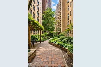 434 E 52nd Street #10EF, New York City, NY 10022 - Photo 48