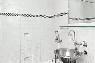 237 Madison Ave, New York City, NY 10016 - Photo 6