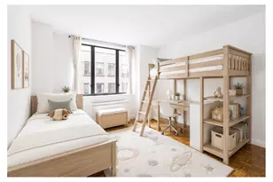 30 W 61st St, New York, NY 10023 - Photo 4