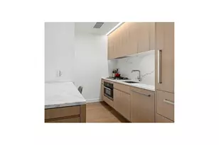 500 W 45th St, New York City, NY 10036 - Photo 2