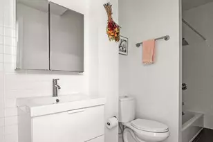 19-30 Harman St, New York City, NY 11385 - Photo 8