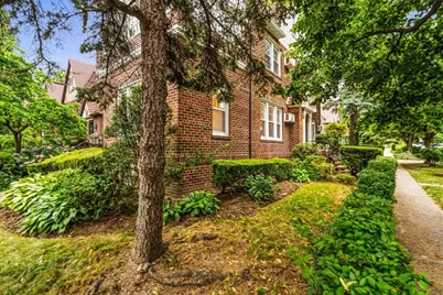102-02 Ascan Avenue, Forest Hills, NY 11375 - Photo 36