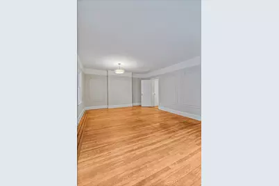 102-02 Ascan Avenue, Forest Hills, NY 11375 - Photo 16