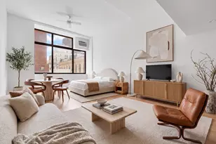 372 5th Ave, New York City, NY 10018 - Photo 1