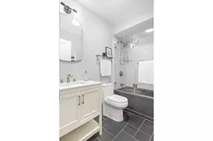 153 Bay Ridge Pkwy, Brooklyn, NY 11209 - Photo 4