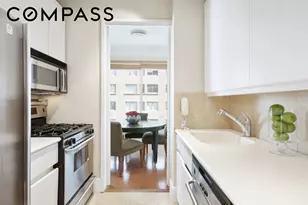 200 E 69th St, New York City, NY 10021 - Photo 4