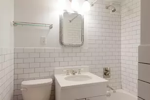 255 W 14th St, New York, NY 10011 - Photo 4