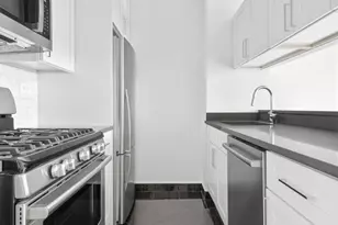 145 W 67th St, New York, NY 10023 - Photo 4