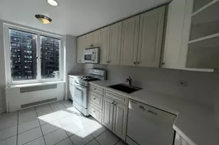 40 Central Park S, New York City, NY 10019 - Photo 6