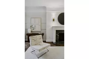 180 W 58th St, New York City, NY 10019 - Photo 2
