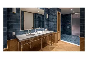 275 W 10th St, New York City, NY 10014 - Photo 20