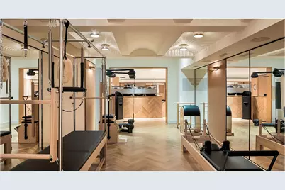 275 W 10th Street #MAISB, New York City, NY 10014 - Photo 18
