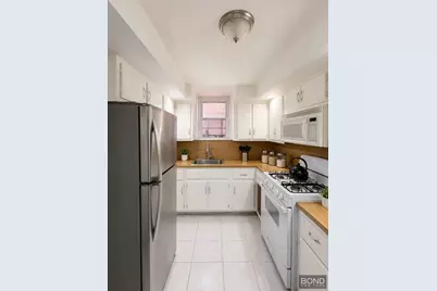 140 E 51st Street #1, New York City, NY 11203 - Photo 2