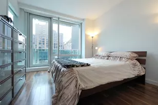 166 W 18th St, New York City, NY 10011 - Photo 2