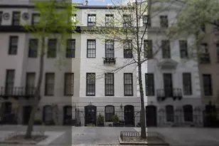 239 E 48th St, New York City, NY 10017 - Photo 2