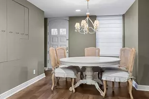 239 E 48th St, New York City, NY 10017 - Photo 8