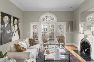 239 E 48th St, New York City, NY 10017 - Photo 4