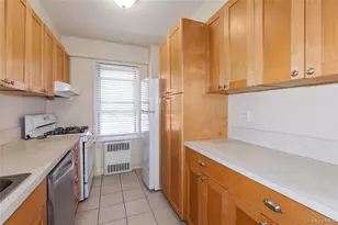 110-20 71st Rd, New York City, NY 11426 - Photo 8