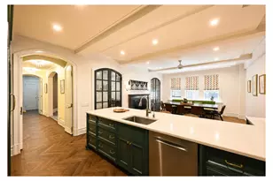 410 E 57th St, New York City, NY 10022 - Photo 2