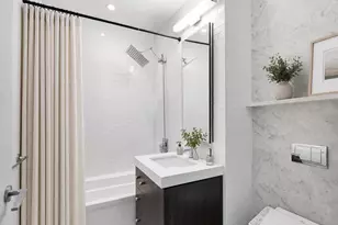 416 W 52nd St, New York City, NY 10019 - Photo 4