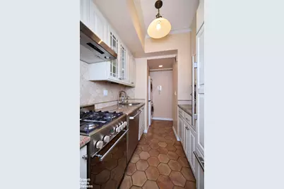 80 E End Avenue #17E, New York City, NY 10028 - Photo 4