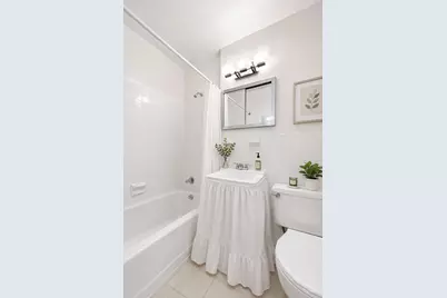 165 W 66th Street #3M, New York City, NY 10023 - Photo 4