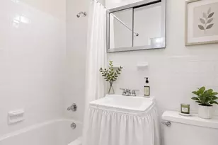 165 W 66th St, New York City, NY 10023 - Photo 4