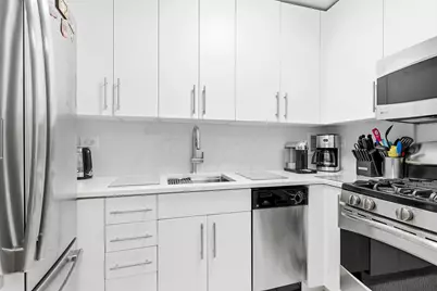 330 E 38th Street #47Q, New York City, NY 10016 - Photo 4