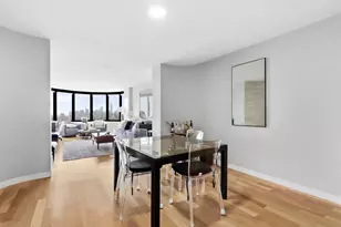 330 E 38th St, New York City, NY 10016 - Photo 2
