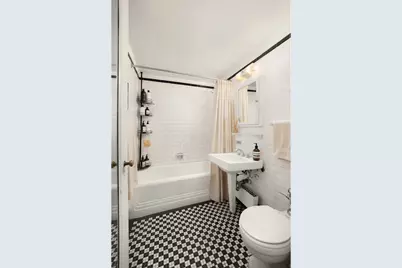 333 W 56th Street #6J, New York City, NY 10019 - Photo 4